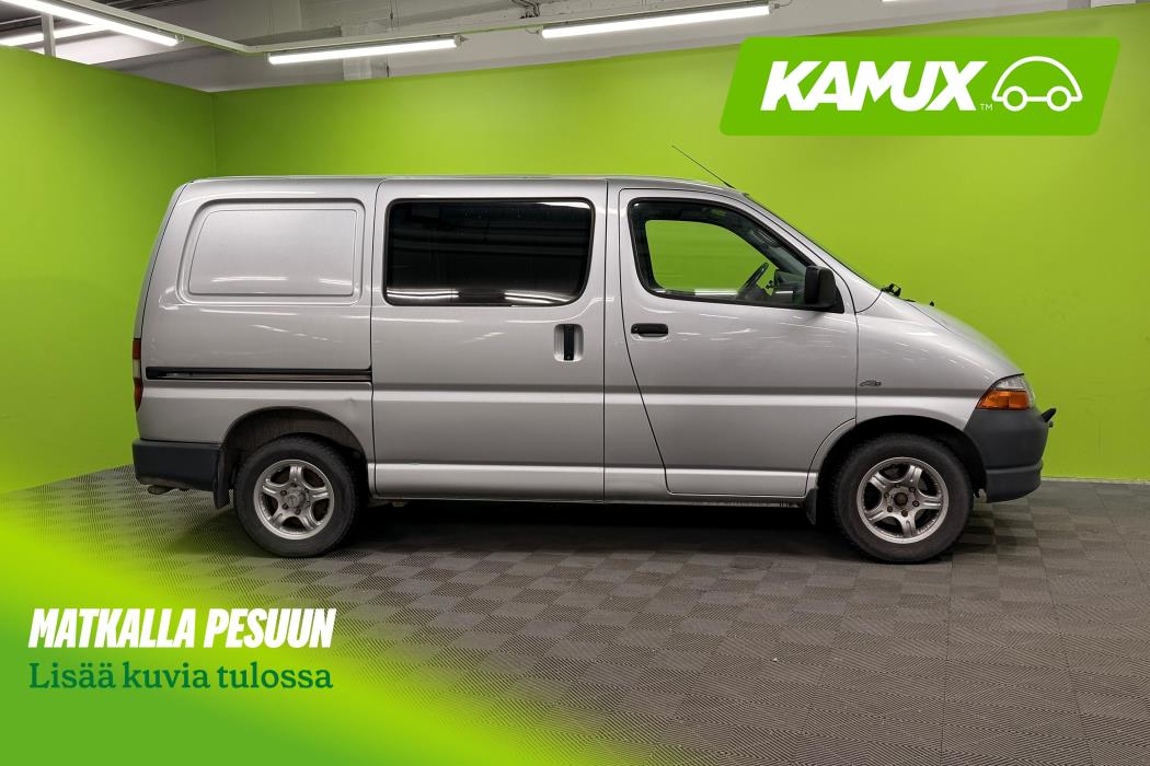 Toyota Hiace 2005