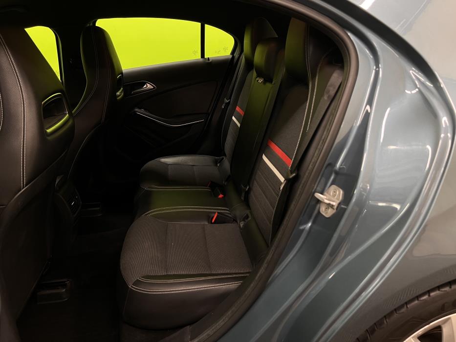 Mercedes-Benz A 2015