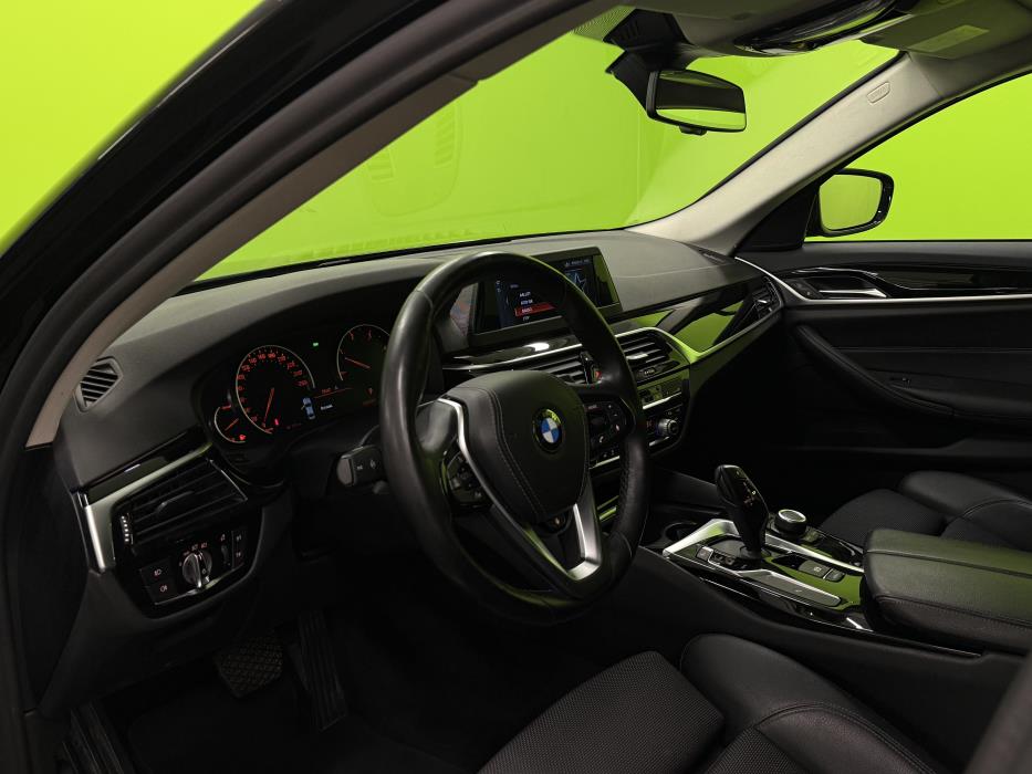 BMW 518 2019