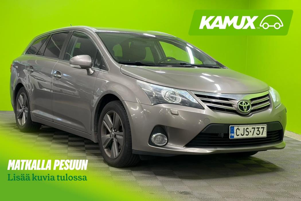 Toyota Avensis 2015