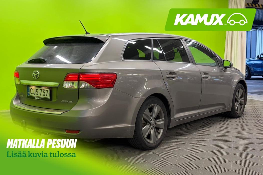 Toyota Avensis 2015