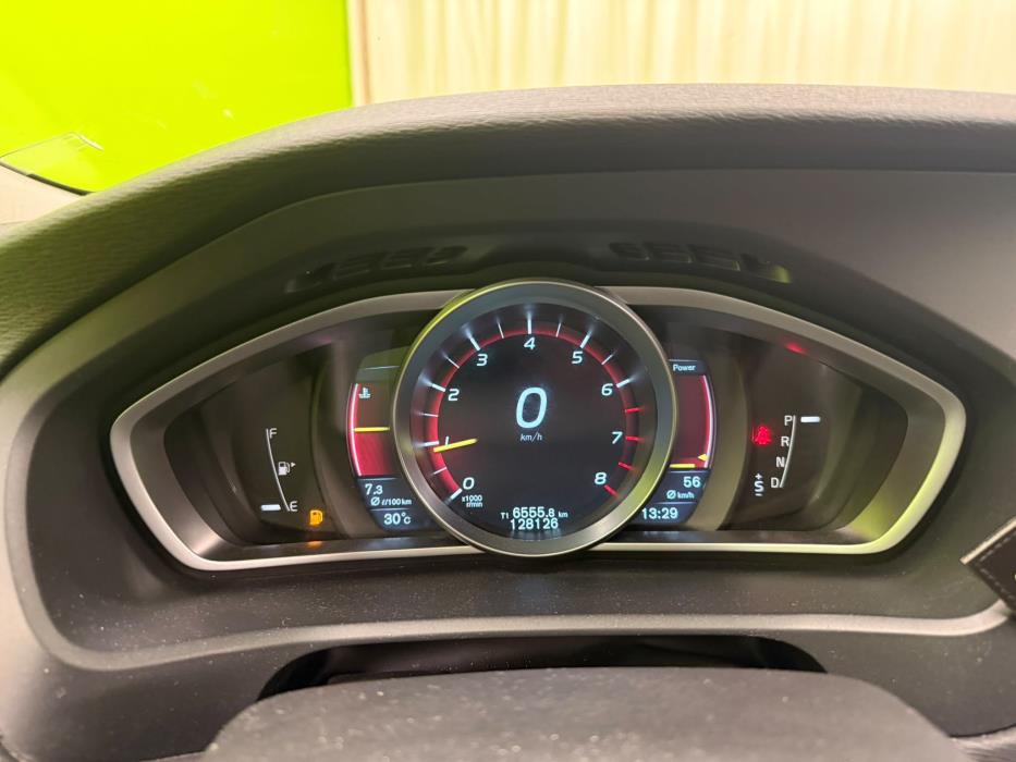 Volvo V40 2015