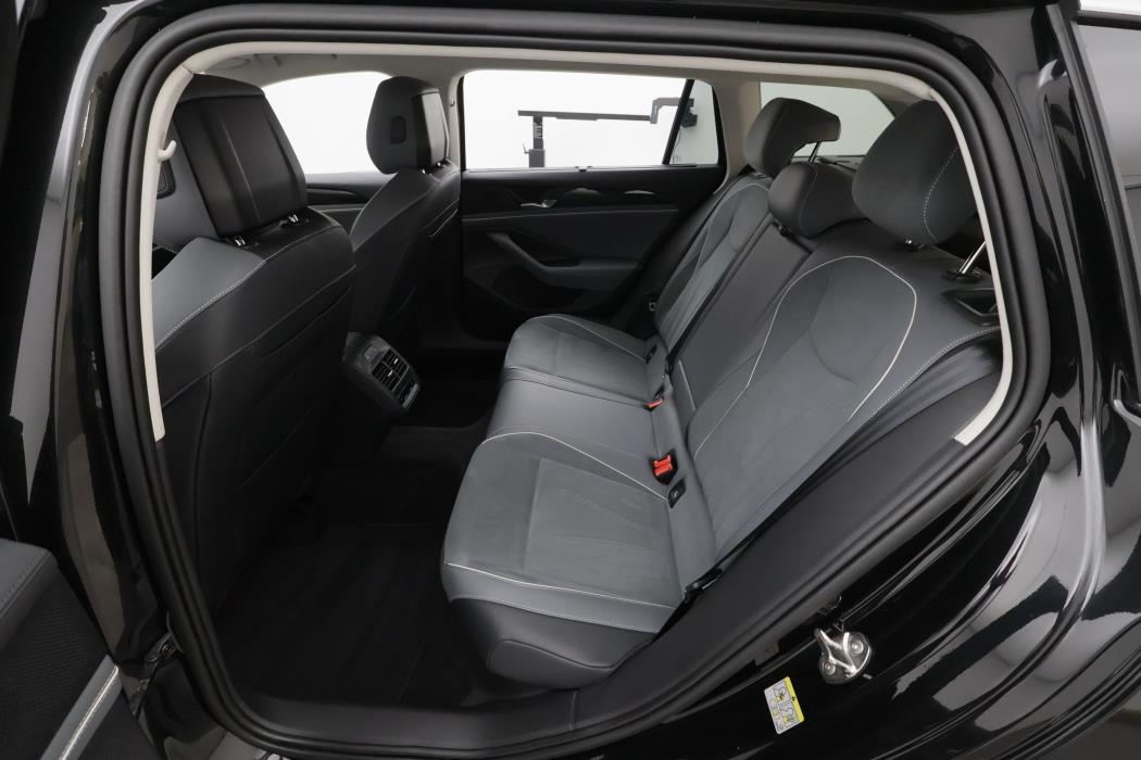 Volkswagen Passat 2025