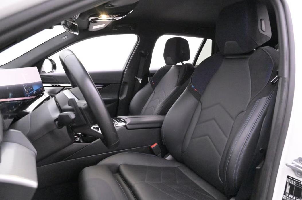 BMW i5 2025