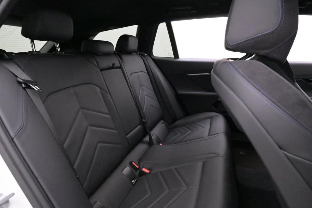 BMW i5 2025