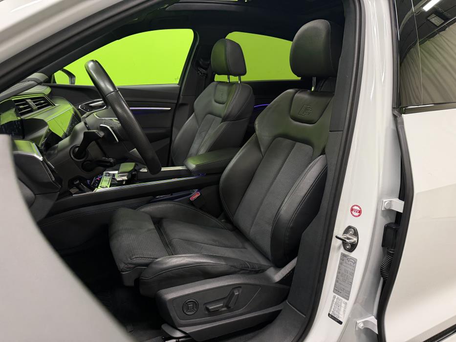 Audi e-tron 2022