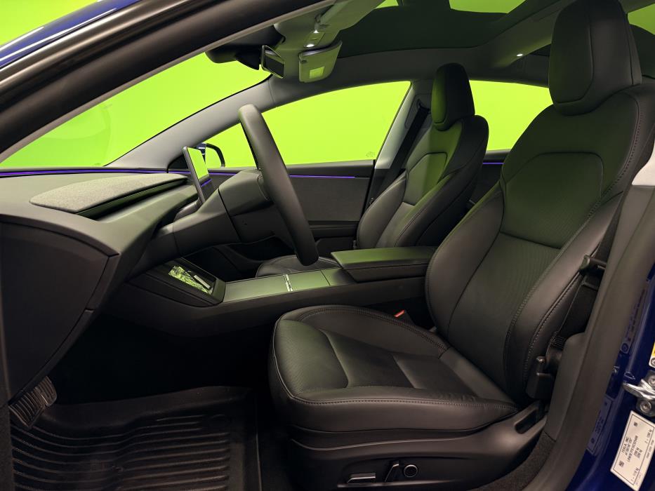 Tesla Model 3 2025