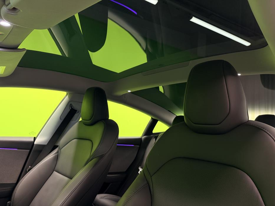 Tesla Model 3 2025