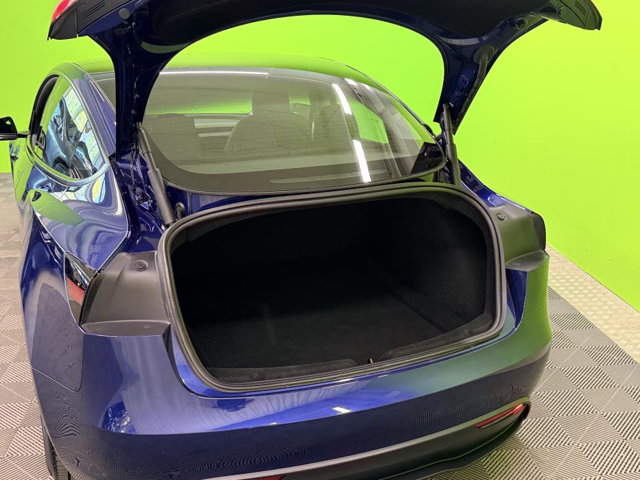 Tesla Model 3 2025