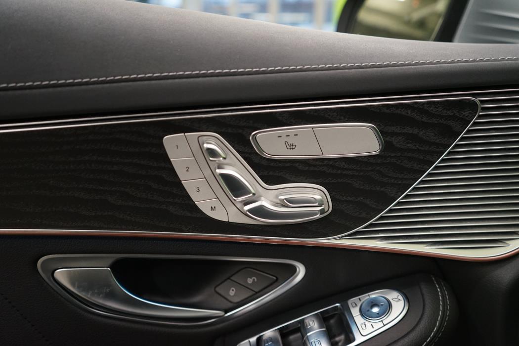 Mercedes-Benz EQC 2021