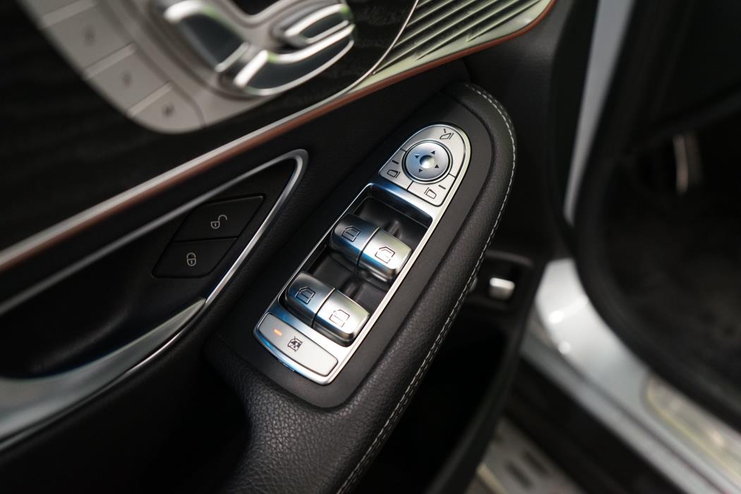 Mercedes-Benz EQC 2021