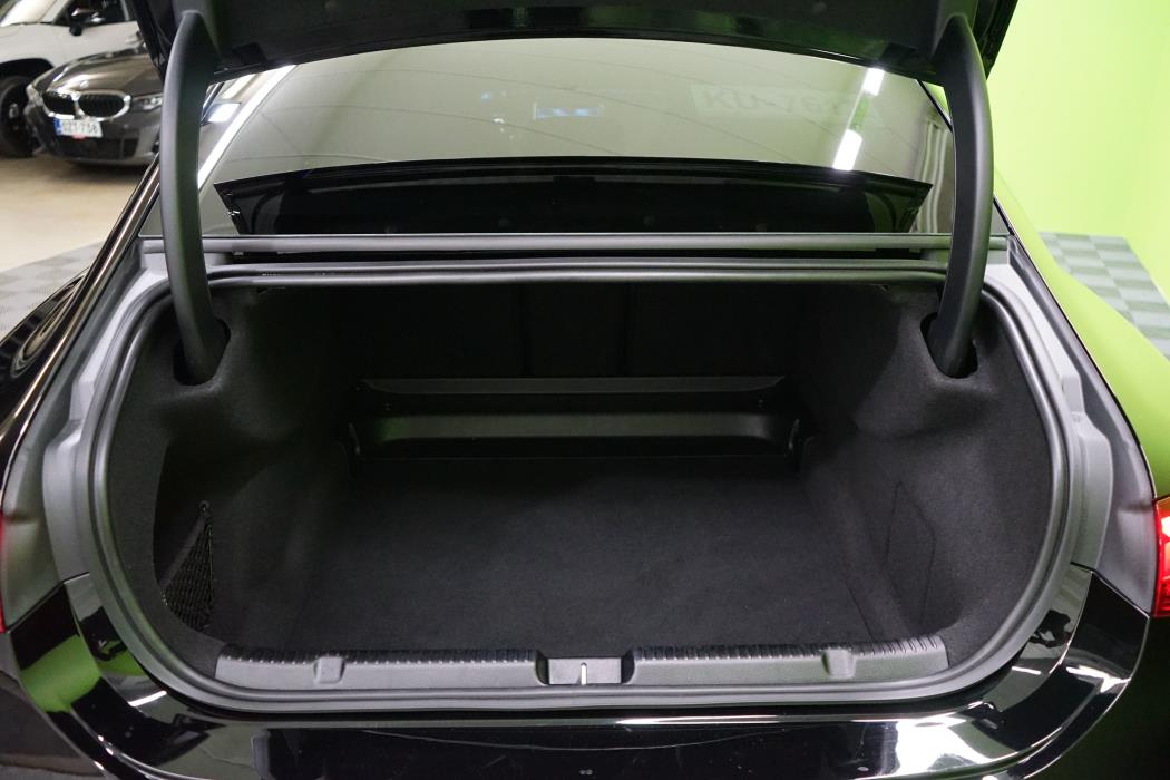 Mercedes-Benz EQE 2022