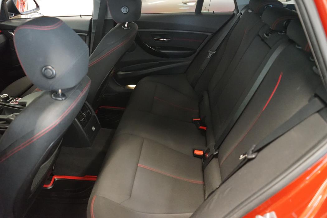 BMW 320 2013