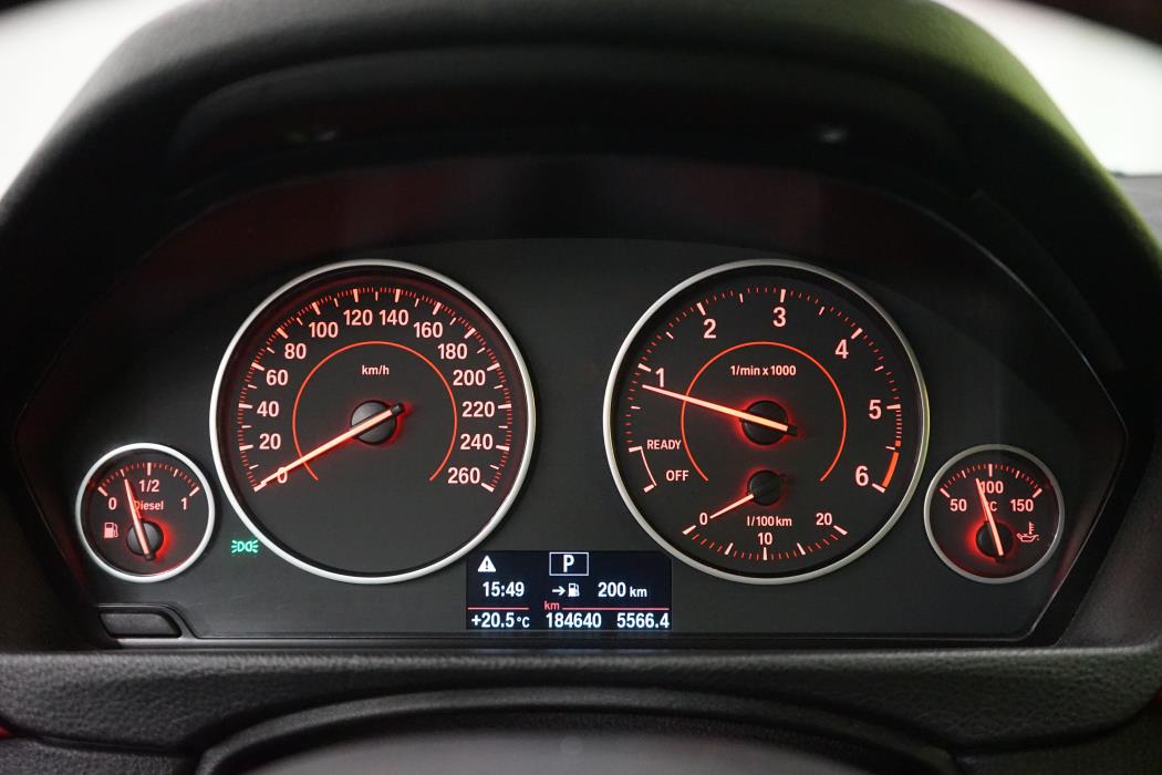 BMW 320 2013