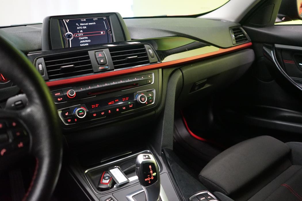 BMW 320 2013
