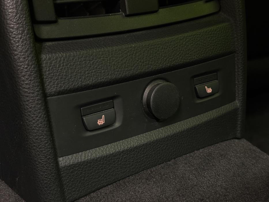 BMW 330 2013