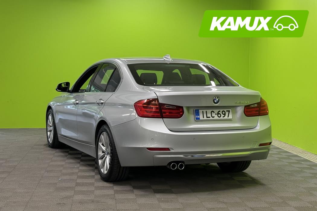 BMW 330 2013