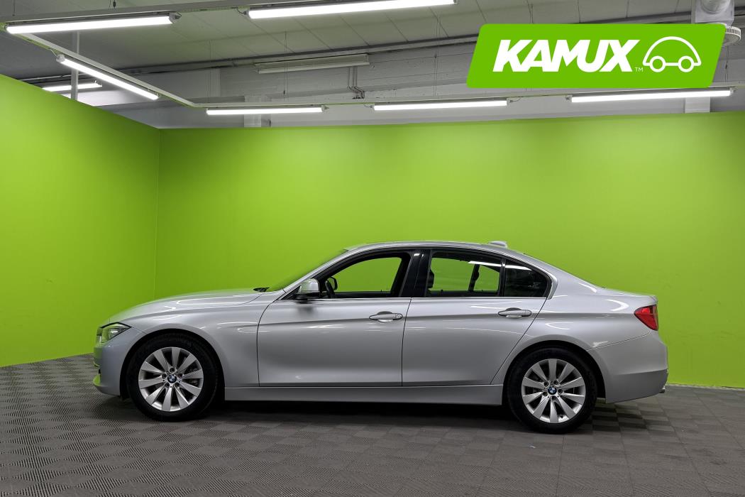 BMW 330 2013