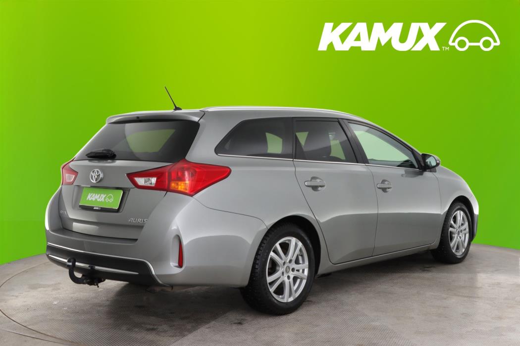 Toyota Auris 2015