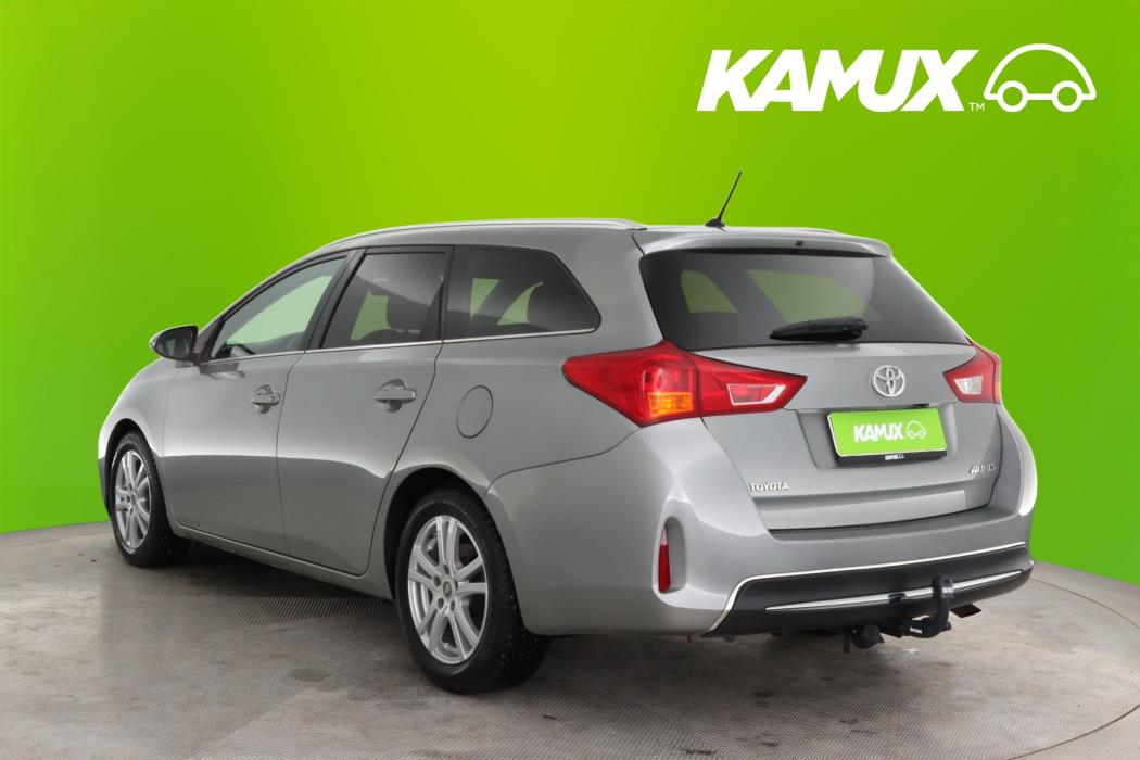 Toyota Auris 2015