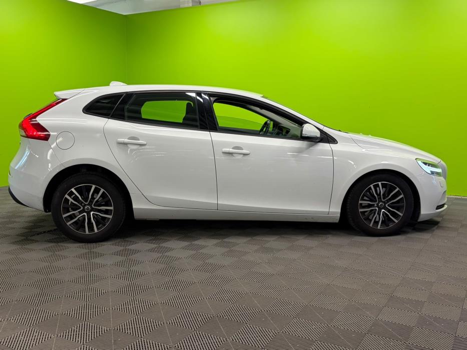 Volvo V40 2018