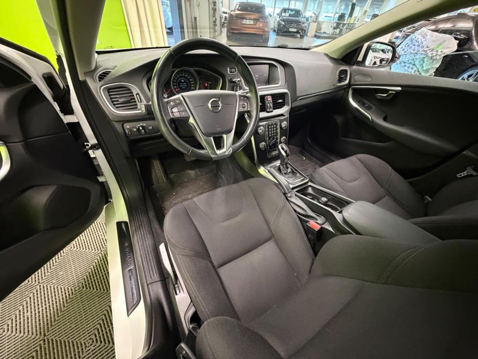 Volvo V40 2018