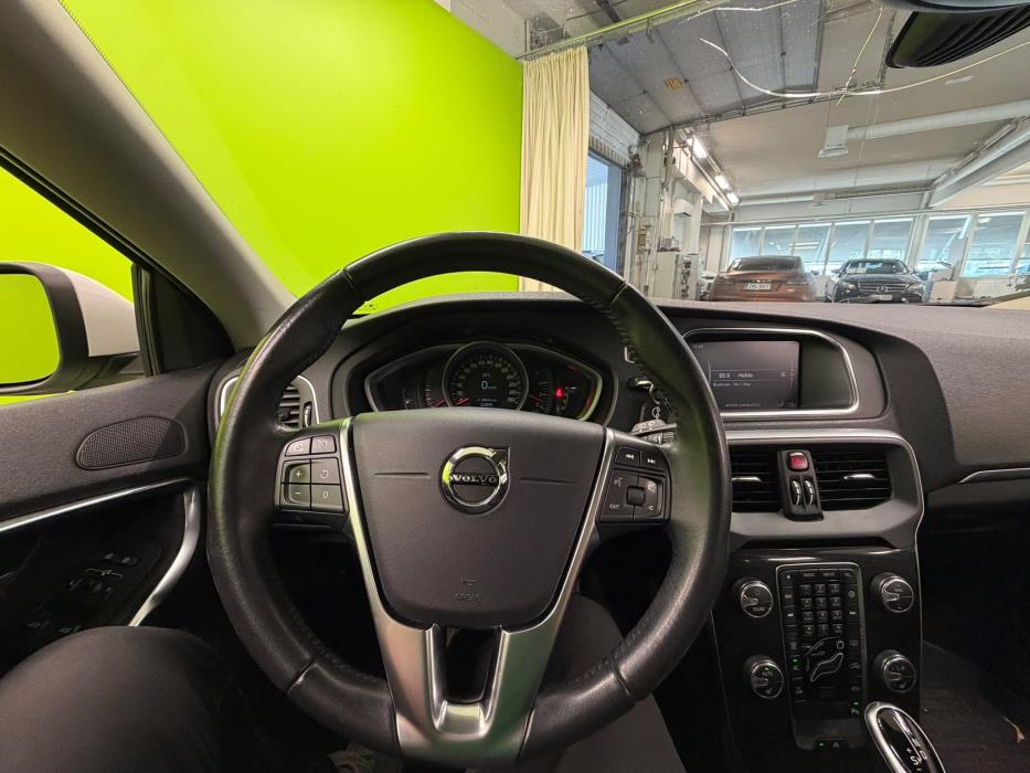 Volvo V40 2018