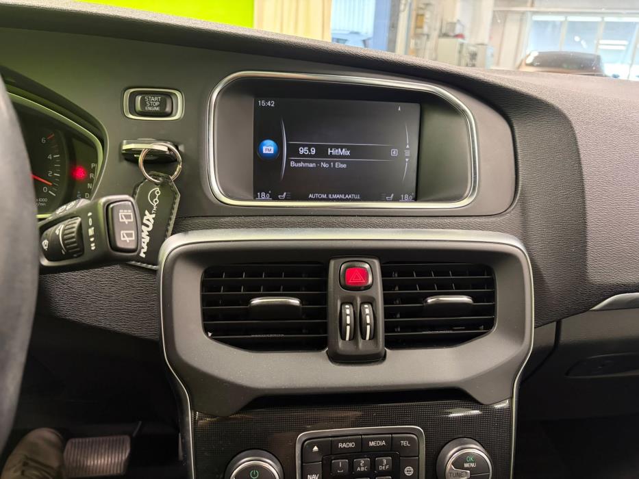 Volvo V40 2018