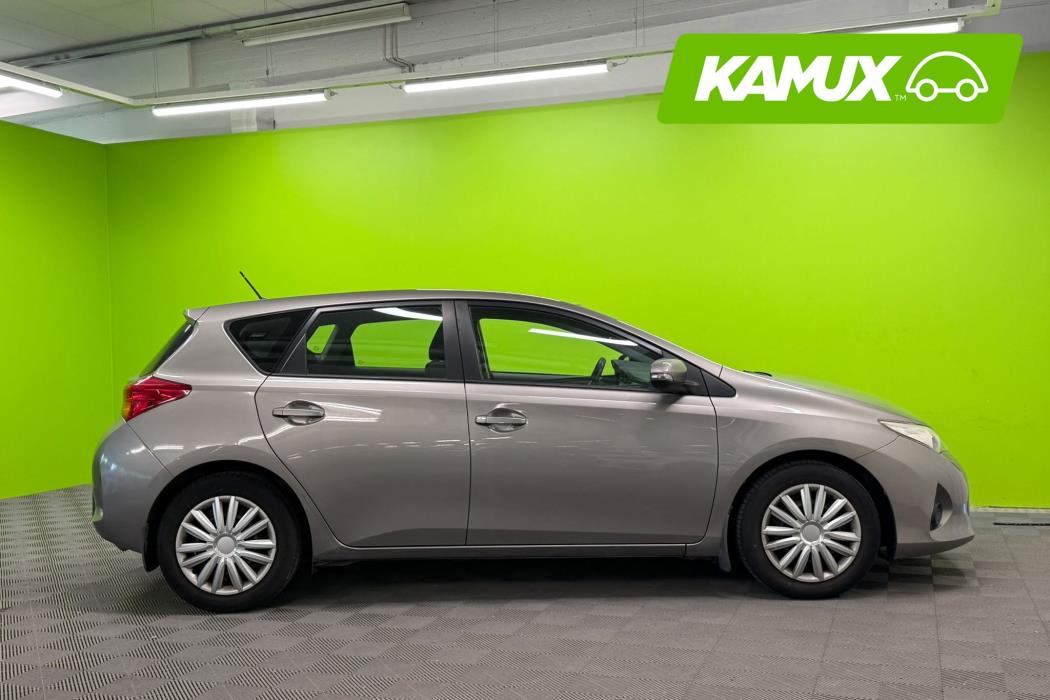 Toyota Auris 2013