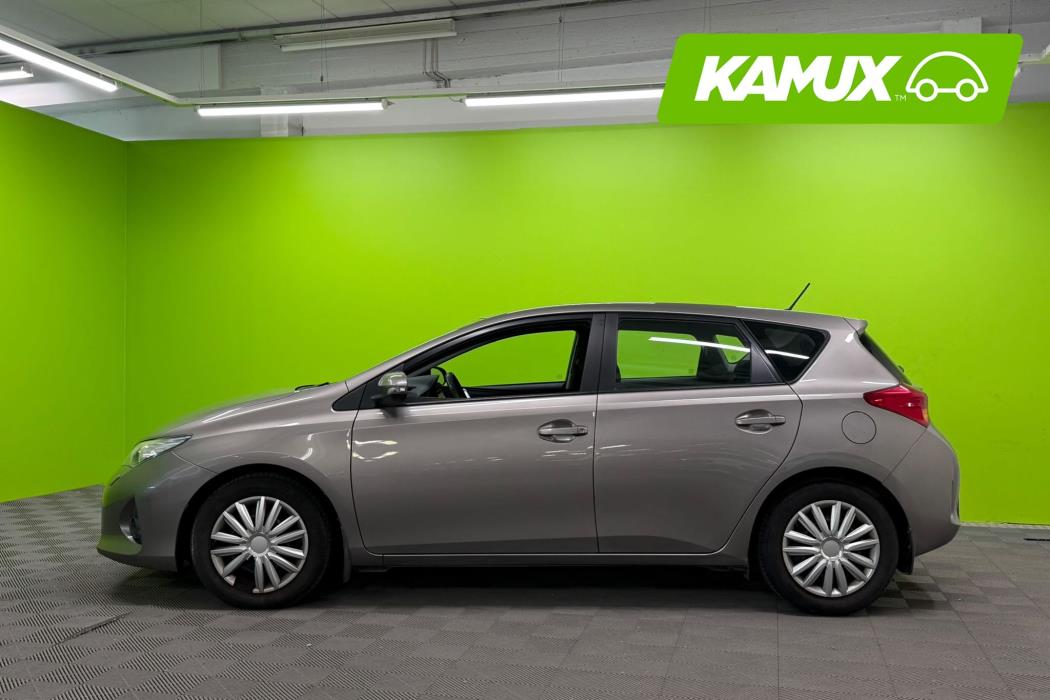 Toyota Auris 2013
