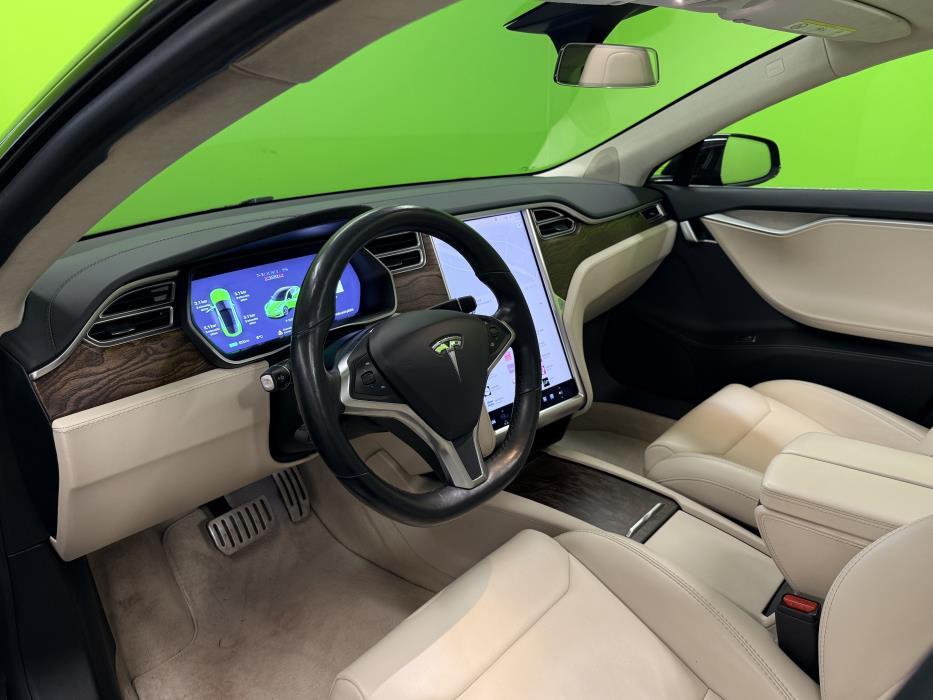 Tesla Model S 2018
