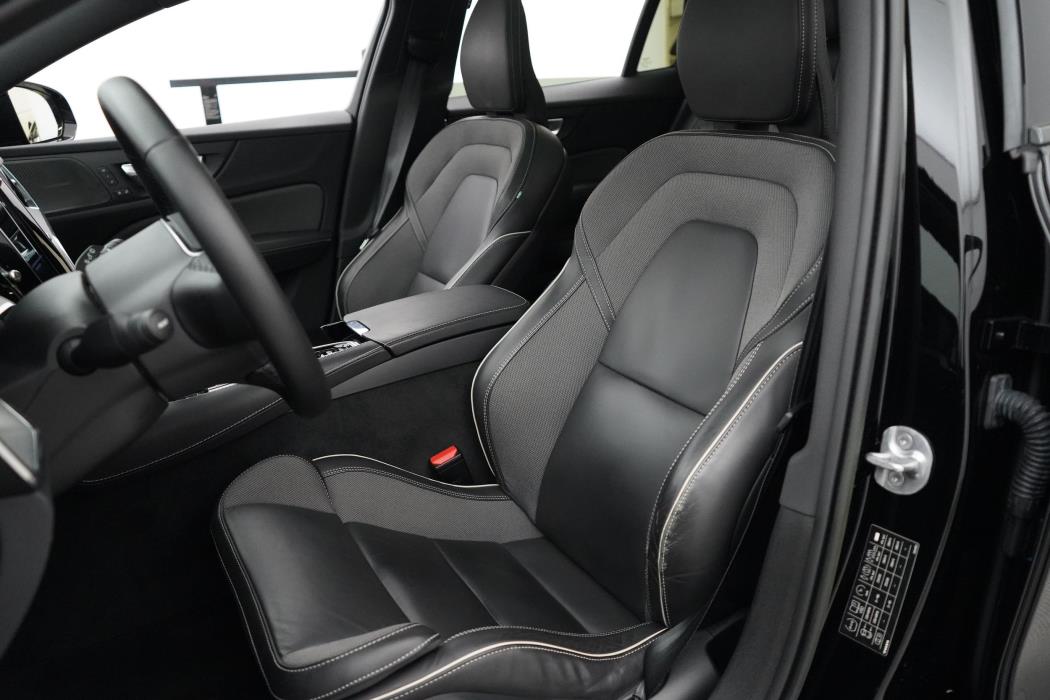 Volvo V60 2023