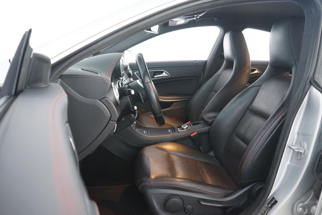 Mercedes-Benz CLA 2015