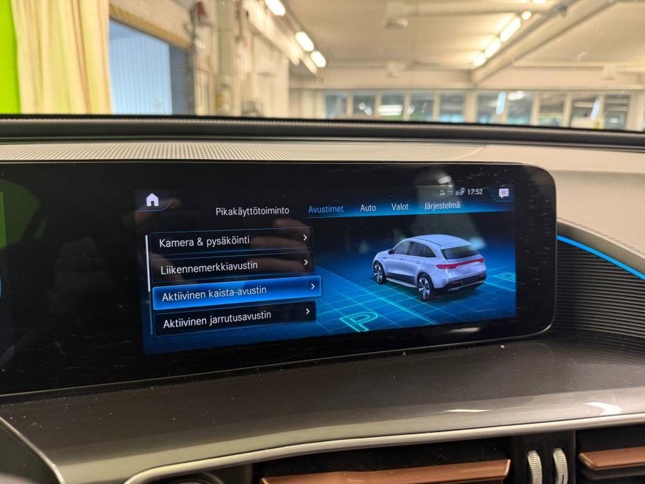 Mercedes-Benz EQC 2021