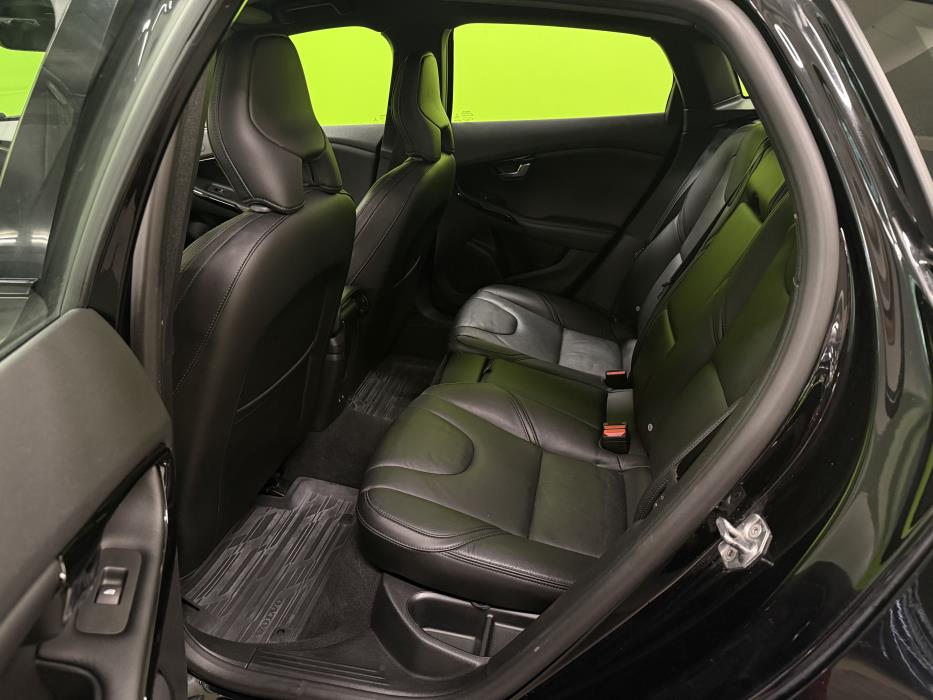 Volvo V40 2019
