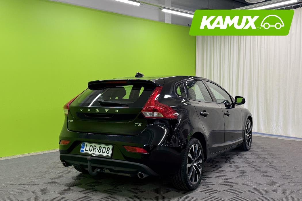 Volvo V40 2019
