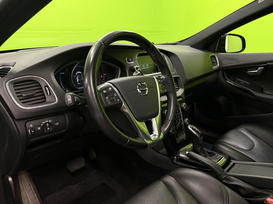 Volvo V40 2019