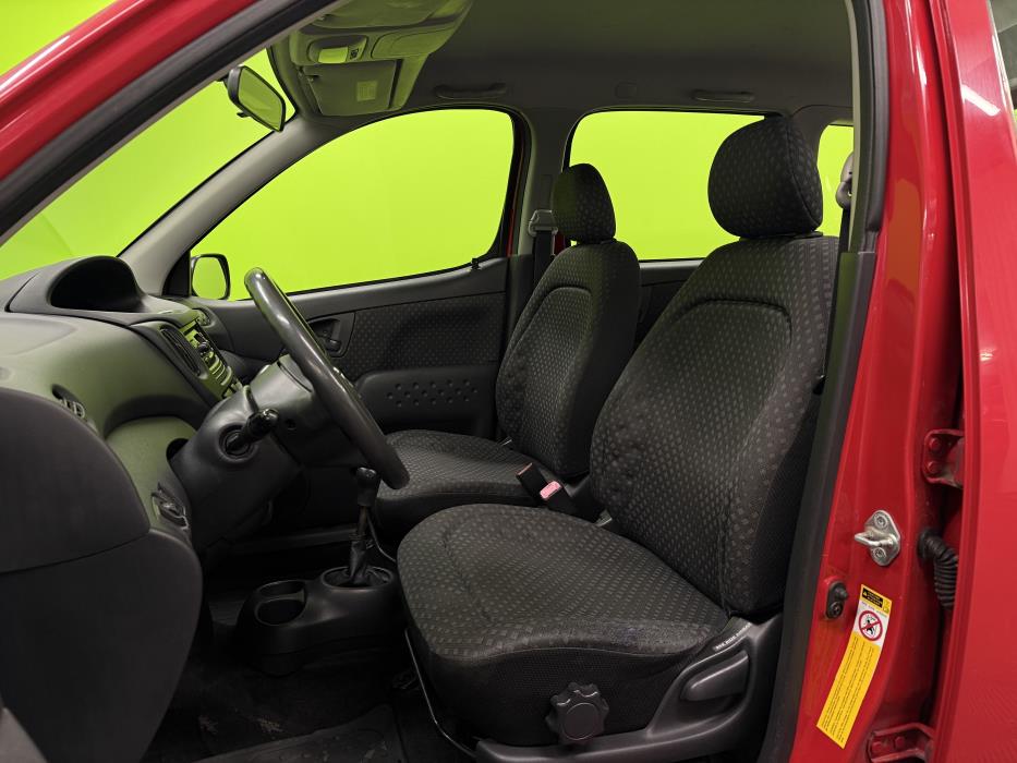 Toyota Yaris Verso 2003