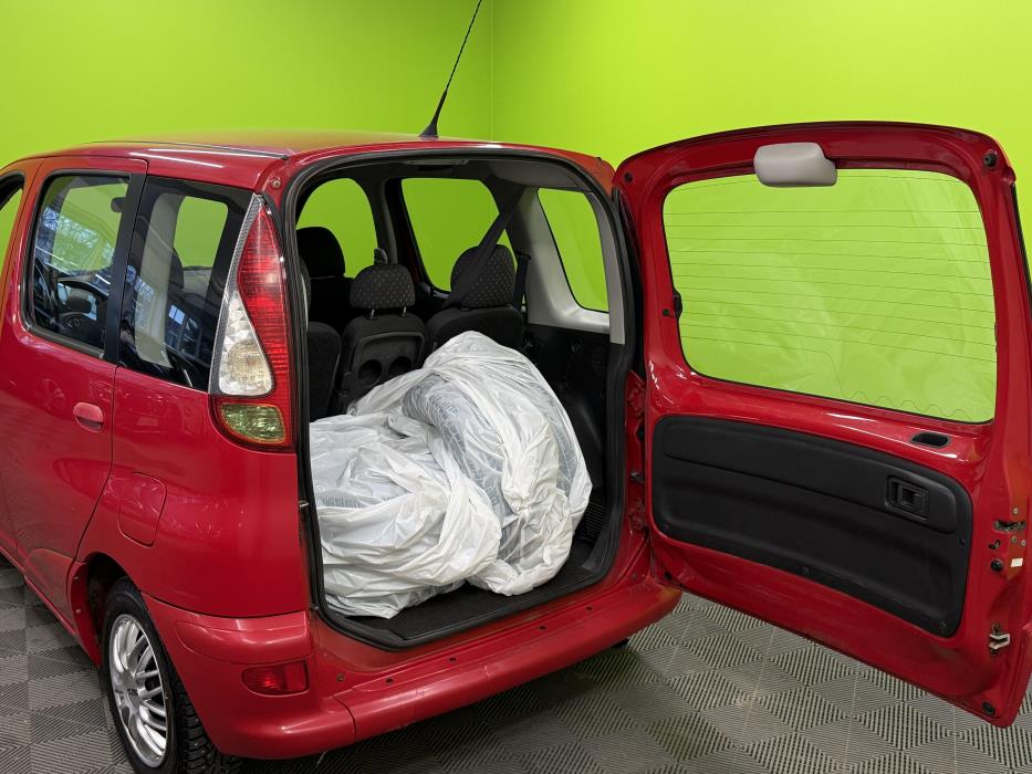 Toyota Yaris Verso 2003