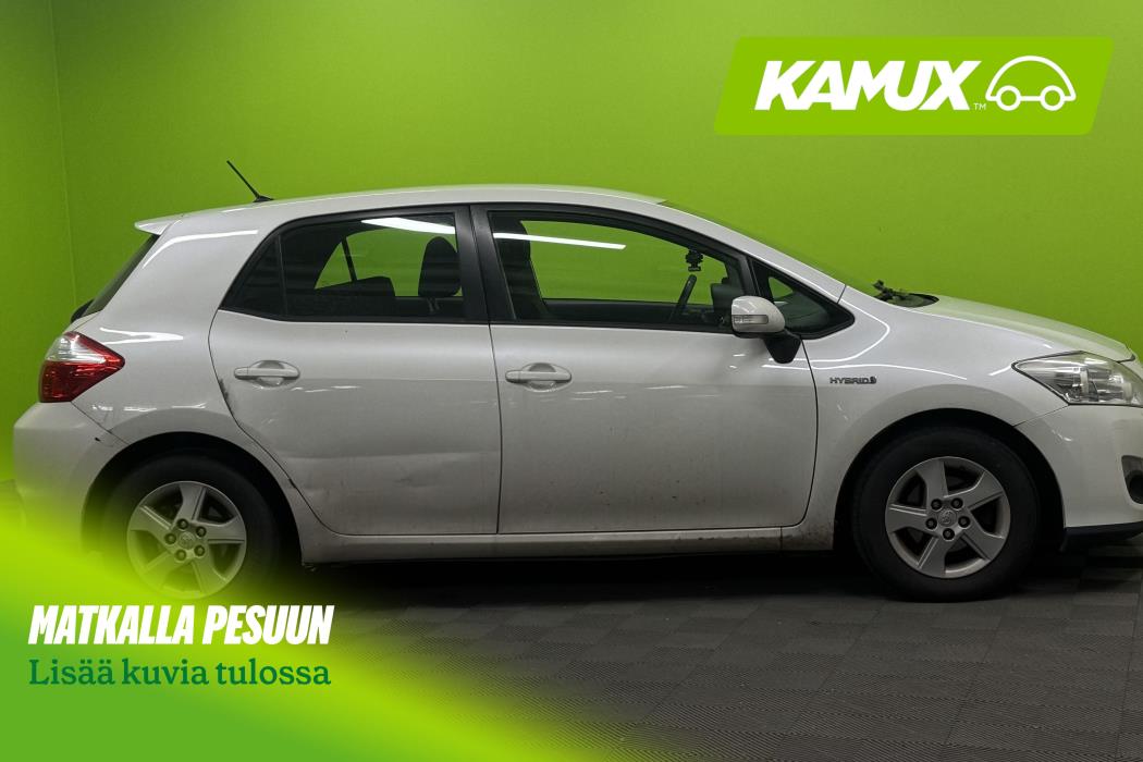 Toyota Auris 2011