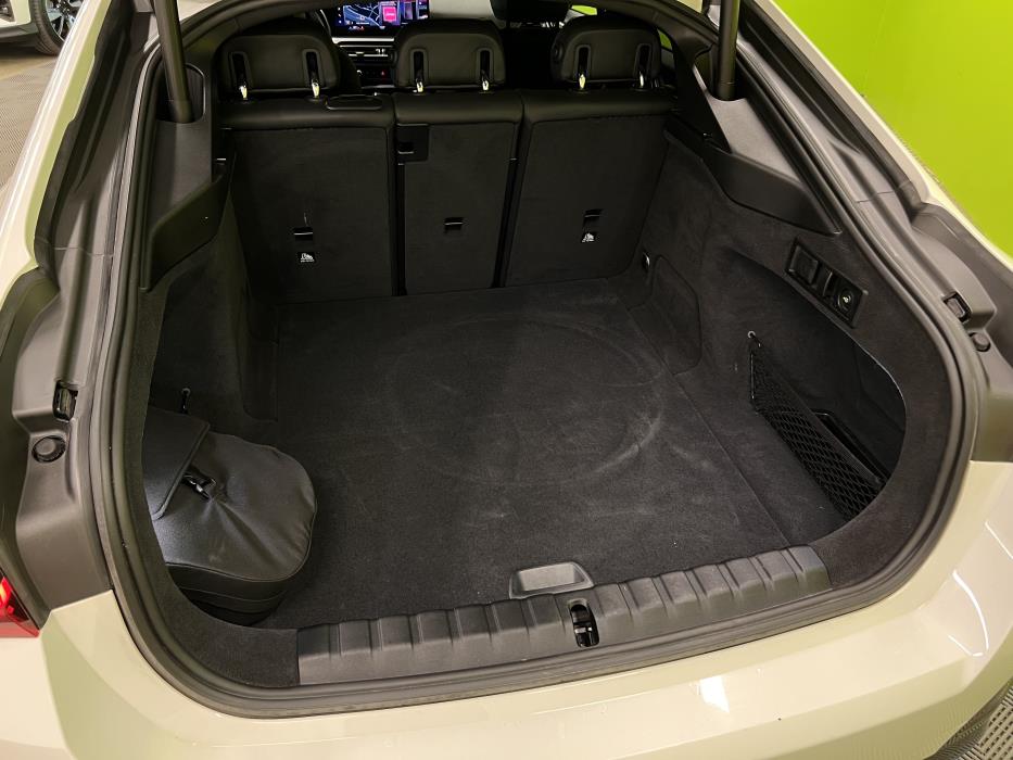 BMW i4 2023