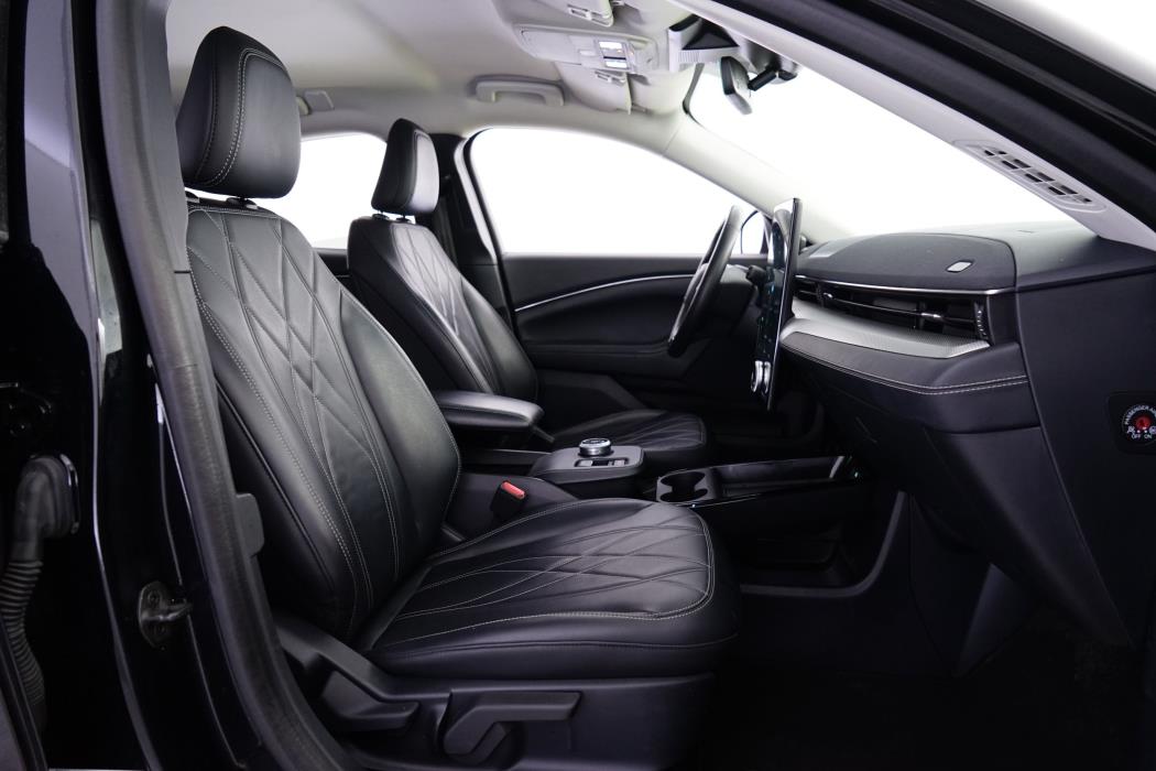 Ford Mustang Mach-E 2021