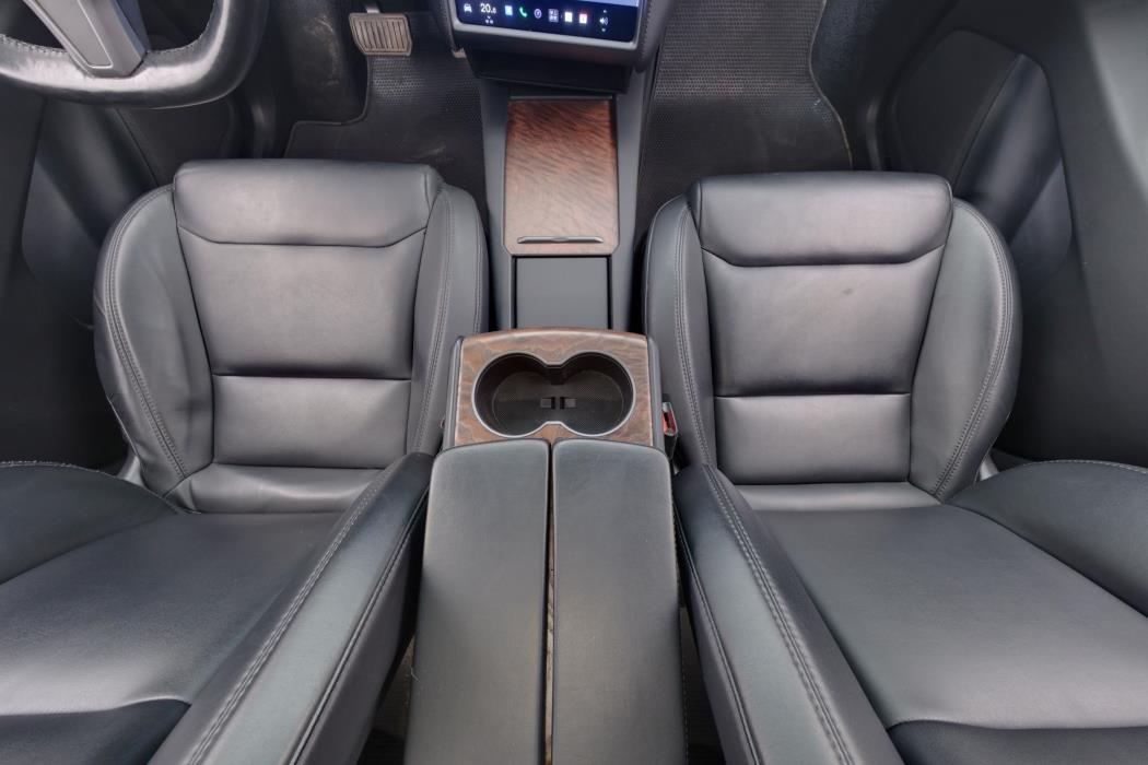 Tesla Model X 2020