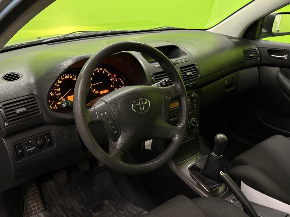 Toyota Avensis 2005