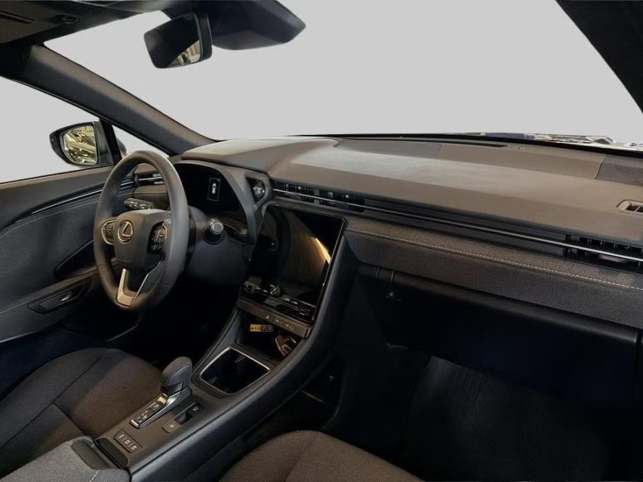 Lexus LBX 2026