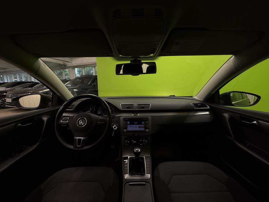 Volkswagen Passat 2011