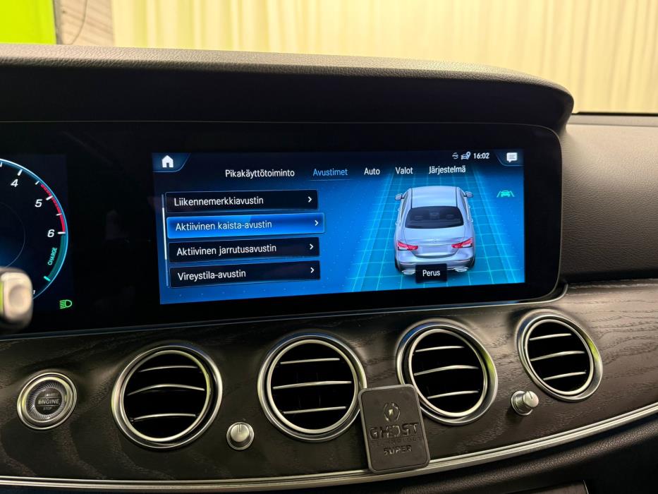 Mercedes-Benz E 2023