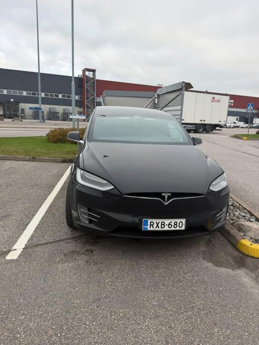 Tesla Model X 2018