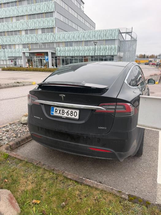Tesla Model X 2018