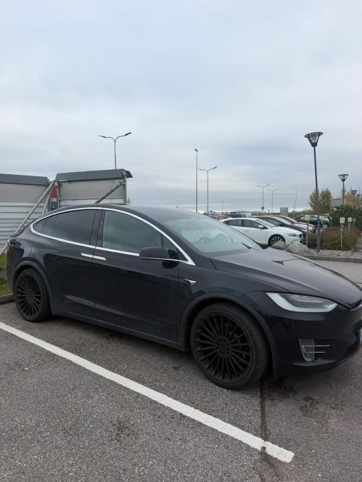 Tesla Model X 2018